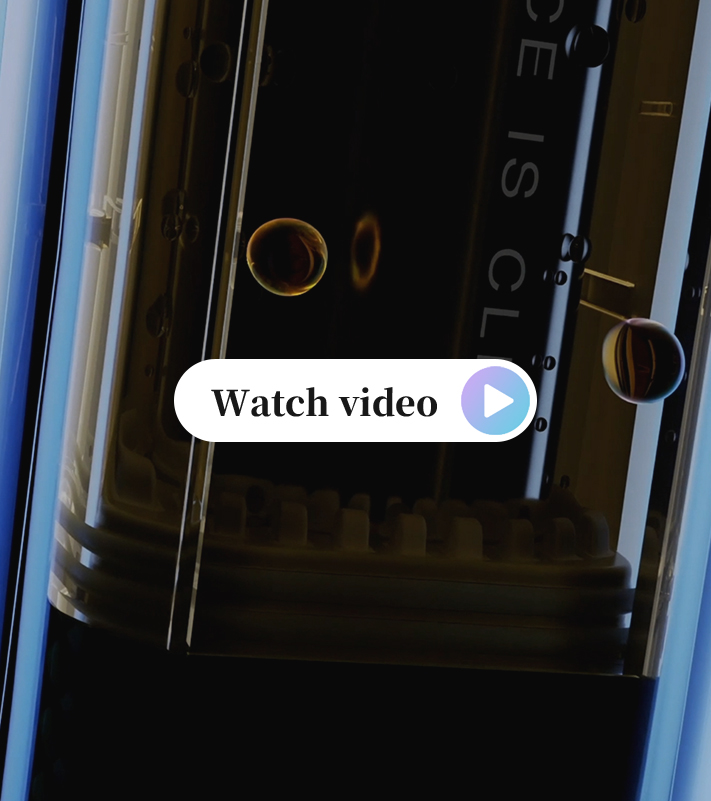 Close-up of Geek Bar CLR 50K transparent e-liquid tank showing juice level visibility